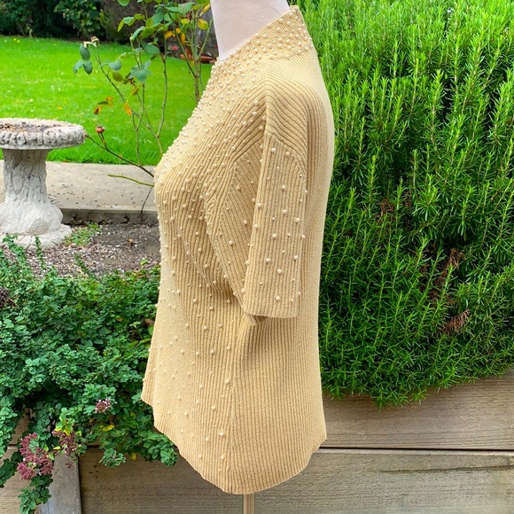 VINTAGE | Pearl studded gold knit top - Picture 4 of 5